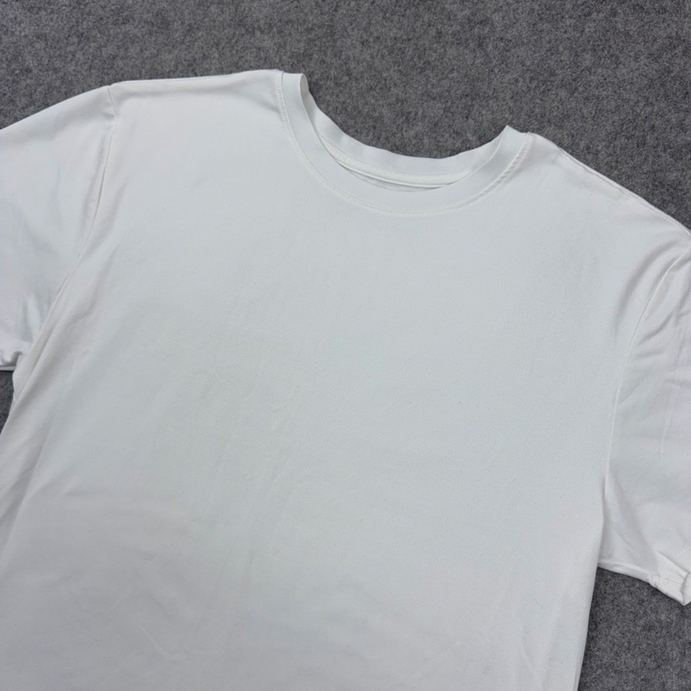 BKE T Shirt Mens Medium White Performance Fabric Stretch Gym Athletic Training